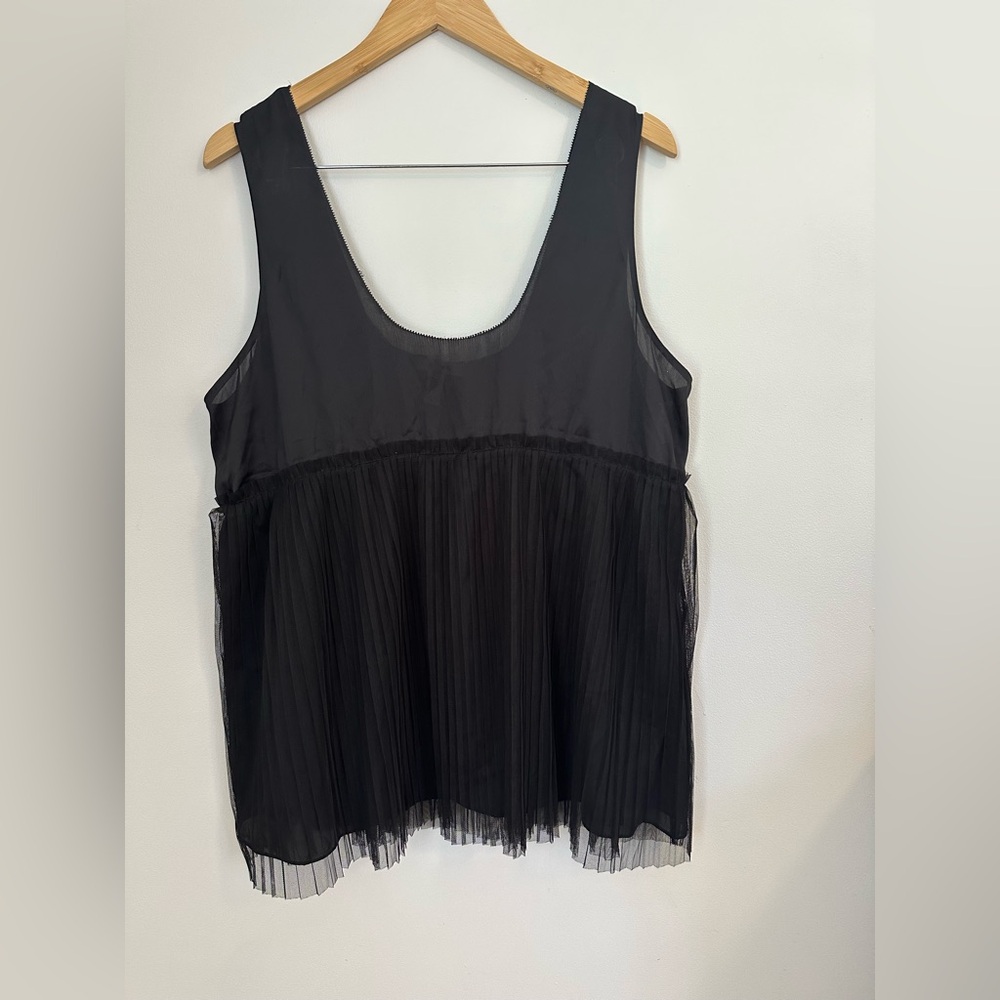 Vera Wang Black Sleeveless Pleated Top Size XL